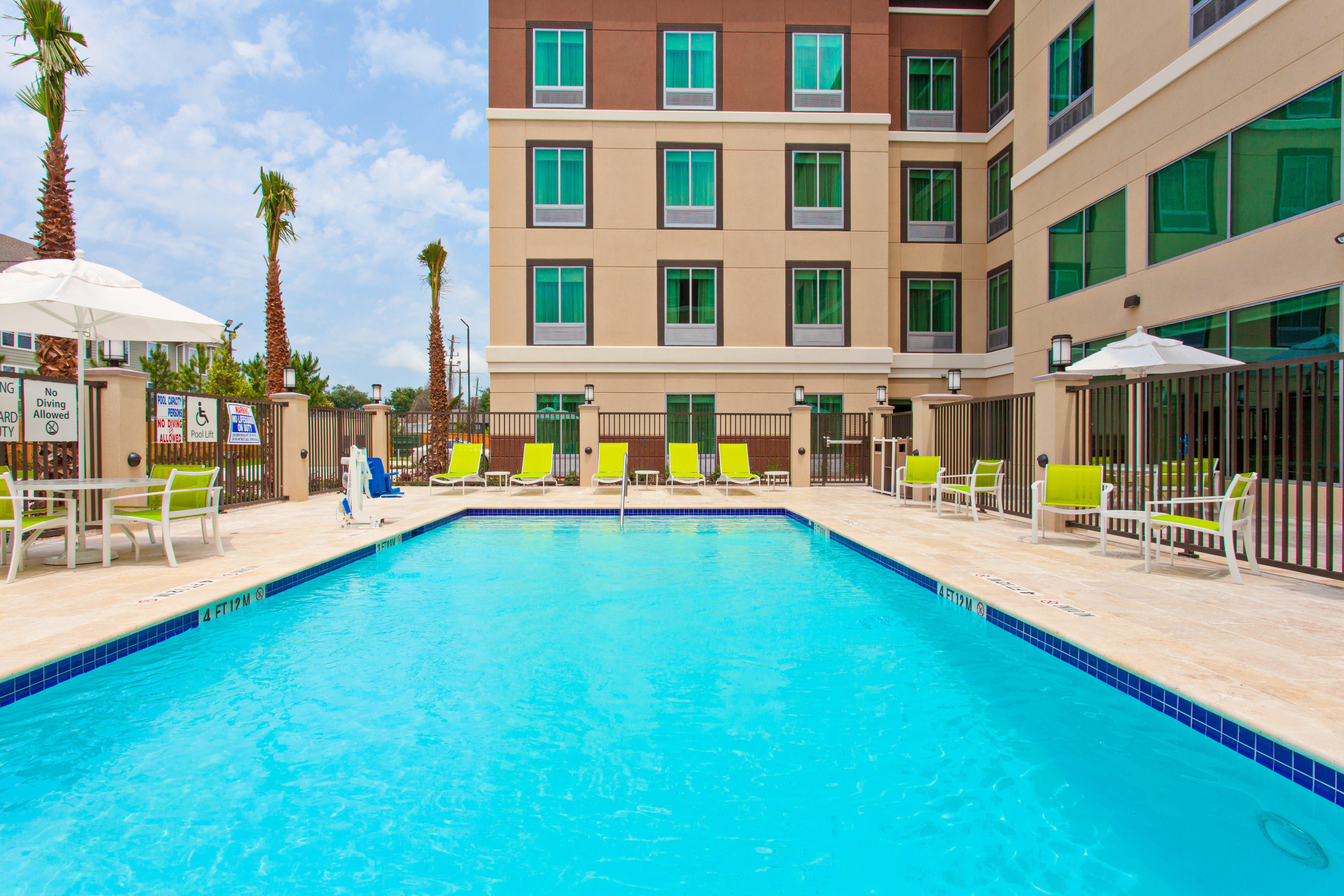 Holiday Inn Express & Suites Houston S - Medical Ctr Area By Ihg Dış mekan fotoğraf